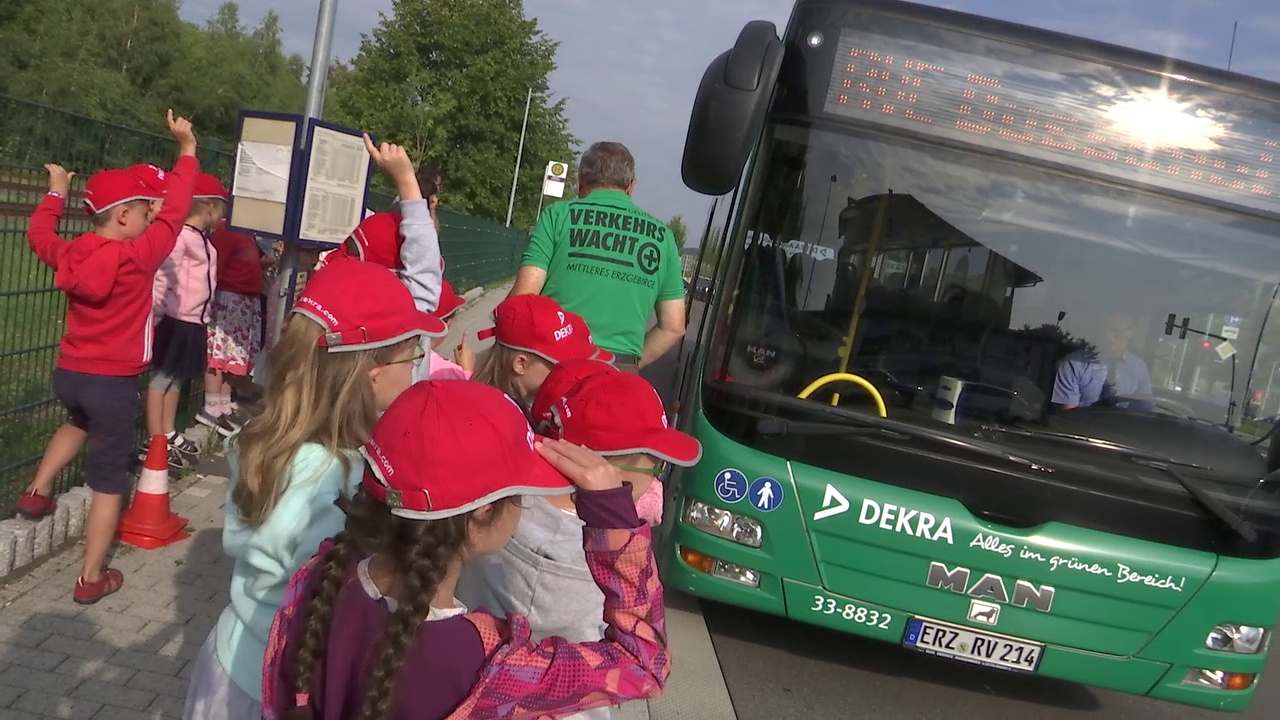 MEgional am 28. August 2019 mit dem Auftakt zur Busschule der Erstklässler MEgional am 28. August 2019 mit dem Auftakt zur Busschule der Erstklässler