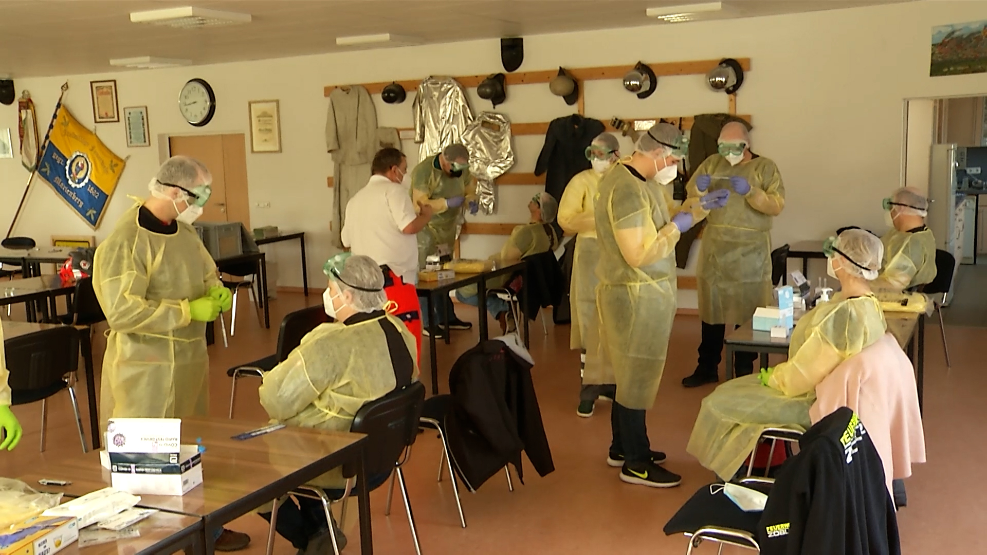 MEgional am 22. Februar mit Feuerwehrkameraden als Corona Tester MEgional am 22. Februar mit Feuerwehrkameraden als Corona Tester