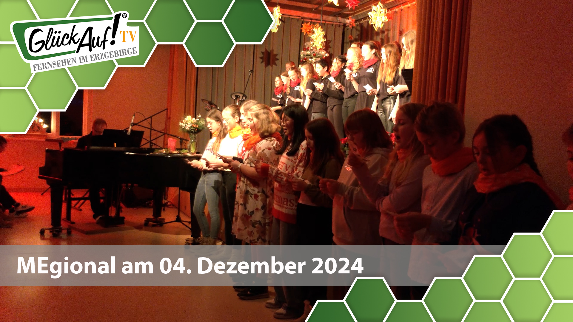 MEgional am 04. Dezember 2024 mit Bildern vom Pyramidenanschieben im Gymnasium Olbernhau